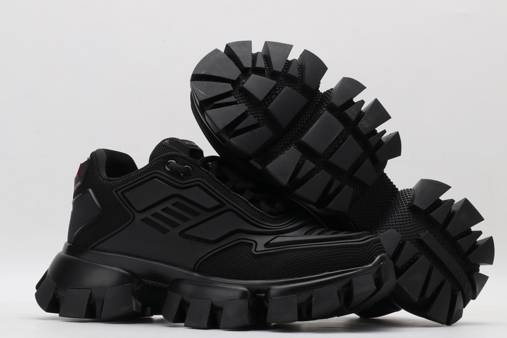 P*rada SNEAKER